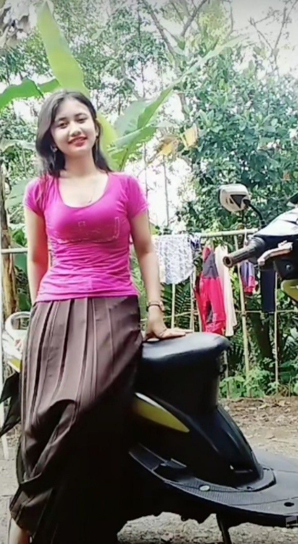 Sma Viral 2025 Terbaik 10 Video Wiwik Fyp Baju Dinas Merah Gemoy Paha Tompelen Tenggelam Dalam Hasrat One For All Indonesia Trending Official Abg SMP