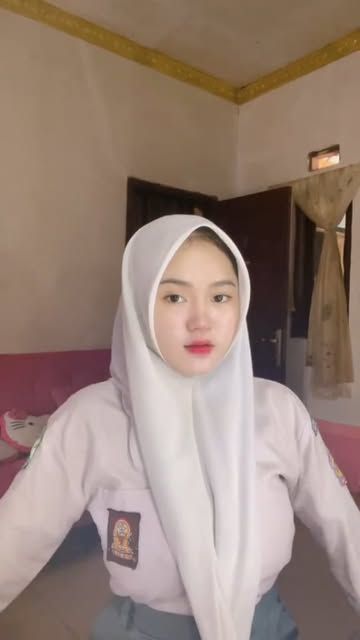 Barat Viral Hijab Video ABG SMA Indo Aqilla Kacamata Pink Atas Bawah Imut Tutorial Wiwik Top 10 Trending Global Indonesia 2025